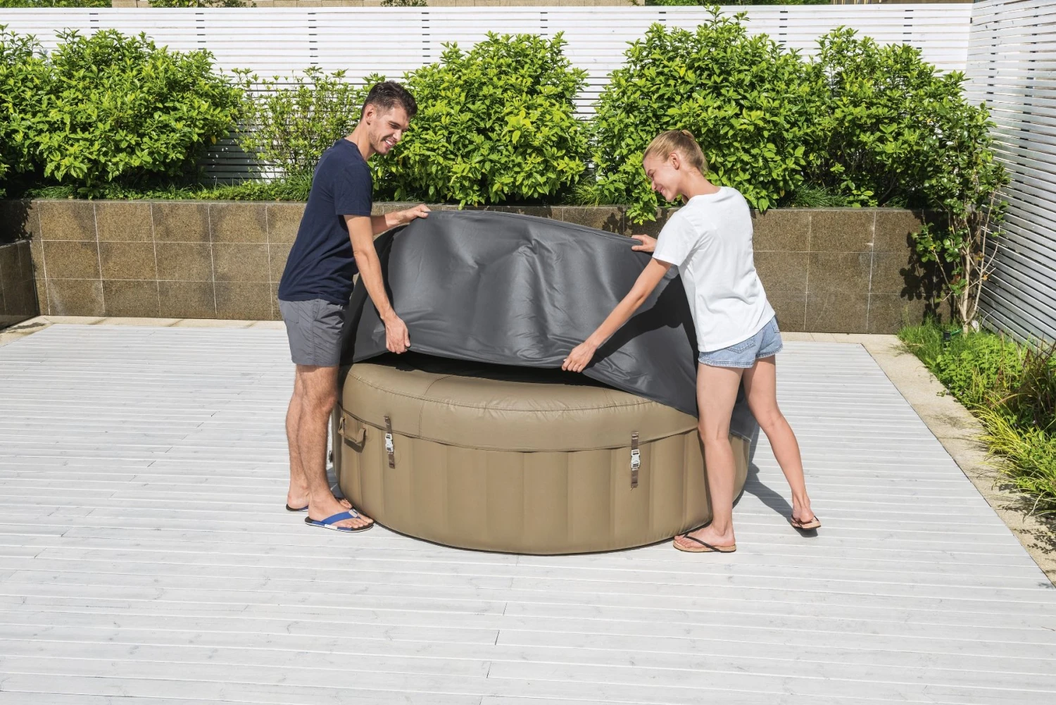 Lay-z Spa Lay-Z-Spa® EnergySense™ - 180cm Round Thermal Hot Tub Cover 2 Lay-z Spa Lay-Z-Spa® EnergySense™ - 180cm Round Thermal Hot Tub Cover - Image 2