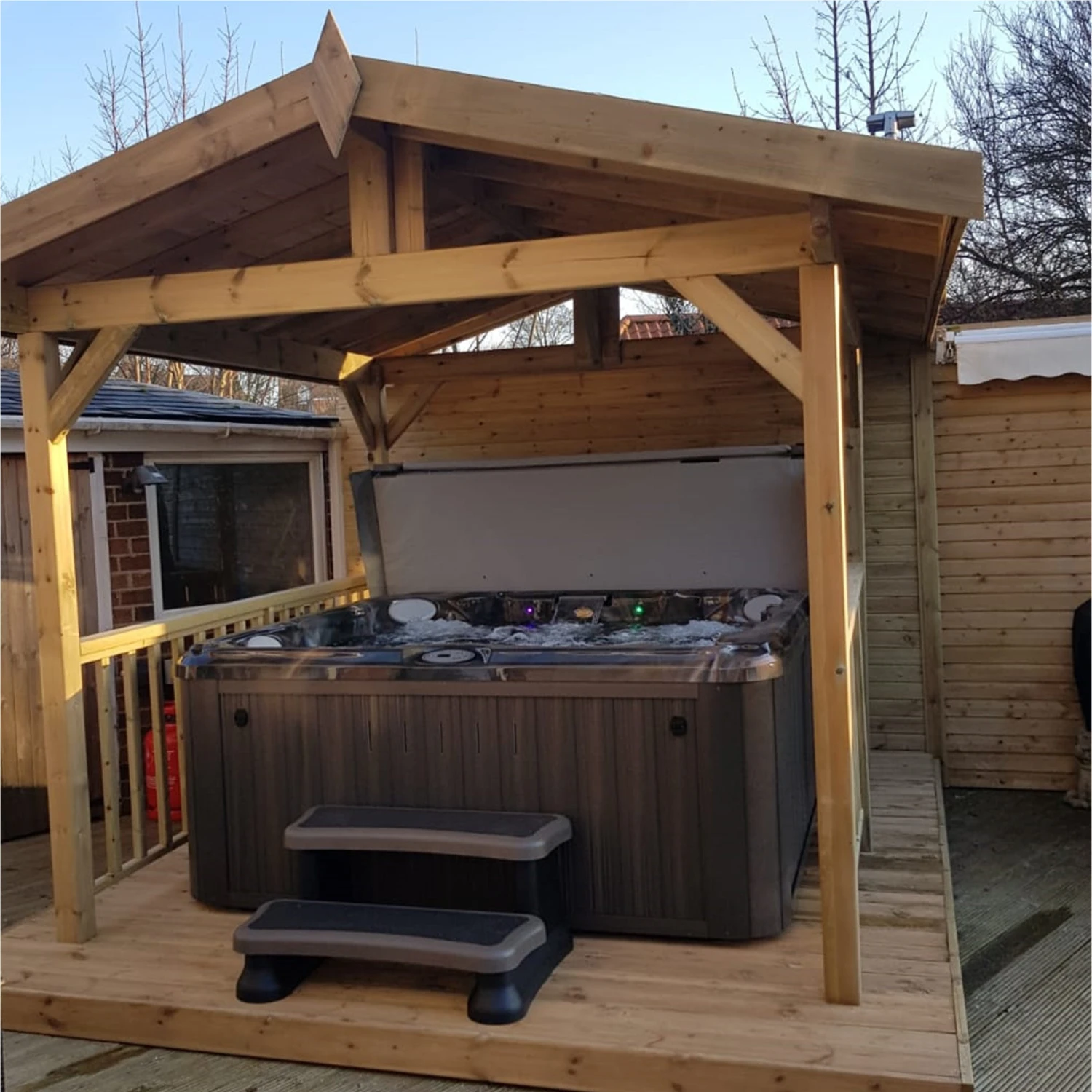 Jacuzzi® J235™ - 5-6 Person Hot Tub With Gazebo Package 5 Jacuzzi® J235™ - 5-6 Person Hot Tub With Gazebo Package - Image 5