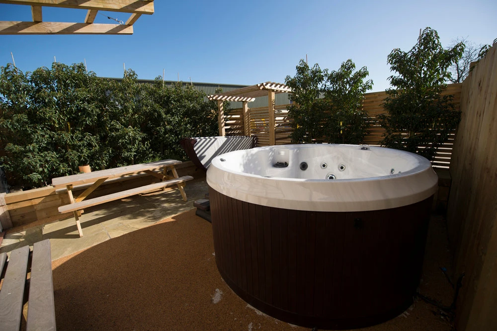 Jacuzzi® J210™ - 4 Person Hot Tub 7 Jacuzzi® J210™ - 4 Person Hot Tub - Image 7
