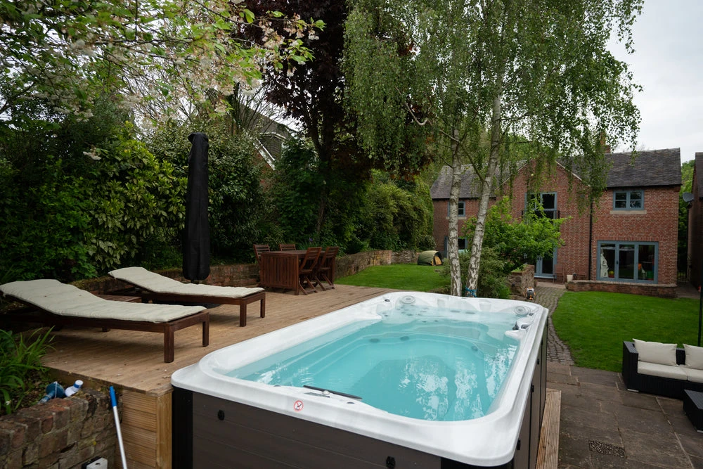 Jacuzzi® PowerPro™ J-19™ - 19ft Swim Spa 11 Jacuzzi® PowerPro™ J-19™ - 19ft Swim Spa - Image 11