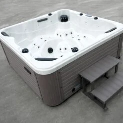 Outdoor Happy - 5 Person Hot Tub With 2 Loungers -Swim Spa Store Happy2021 1