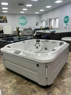 Jacuzzi® J335 Hot Tub 19 Jacuzzi® J335 Hot Tub -Swim Spa Store IMG 20251003 WA0029