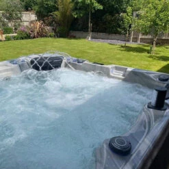 Outdoor Infinity - 6 Person Hot Tub With 1 Lounger -Swim Spa Store InfinityHotTub 15