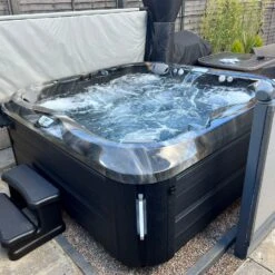 Jacuzzi® J375IP™ - 6 Person Hot Tub With 1 Lounger -Swim Spa Store J375Matthews3Square