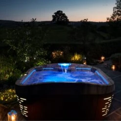 Jacuzzi® J575IP™ - 5-6 Person Hot Tub With 1 Lounger -Swim Spa Store J575 Lifestlye