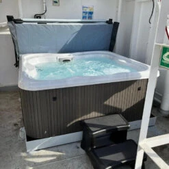 Jacuzzi® Lodge™ M - 4-5 Person Hot Tub -Swim Spa Store JacuzziLodgeMHotTub2