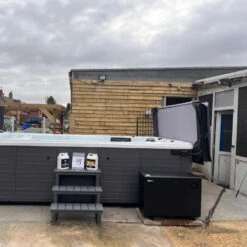 Aquark® Mr Silence 7kW Air Source Heat Pump For Hot Tub/Swim Spa/Pool 27 Aquark® Mr Silence 7kW Air Source Heat Pump For Hot Tub/Swim Spa/Pool -Swim Spa Store MrSilenceASHP installBeverley4