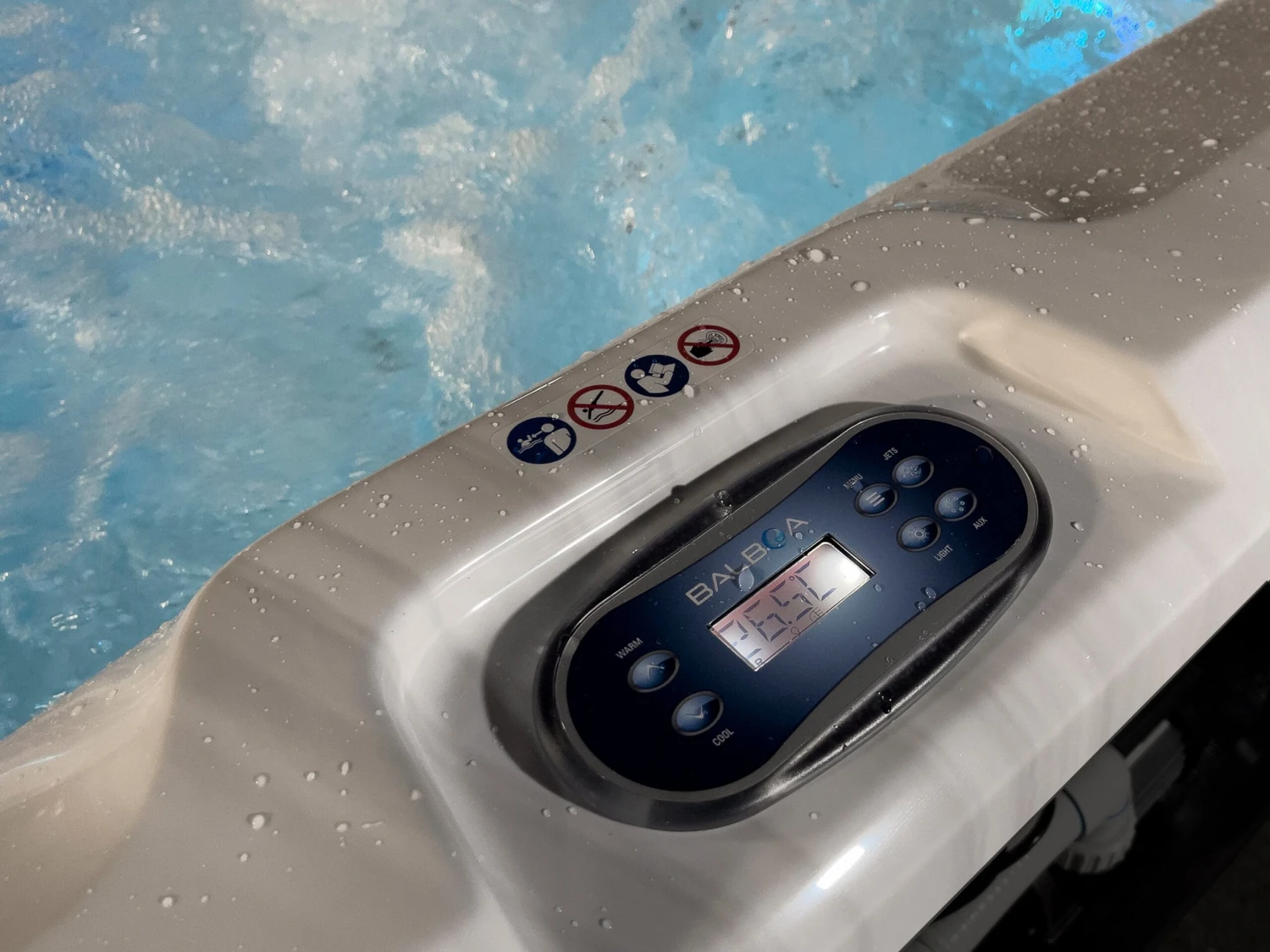 Outdoor Living Lagoon Hot Tub 6 Outdoor Living Lagoon Hot Tub - Image 6