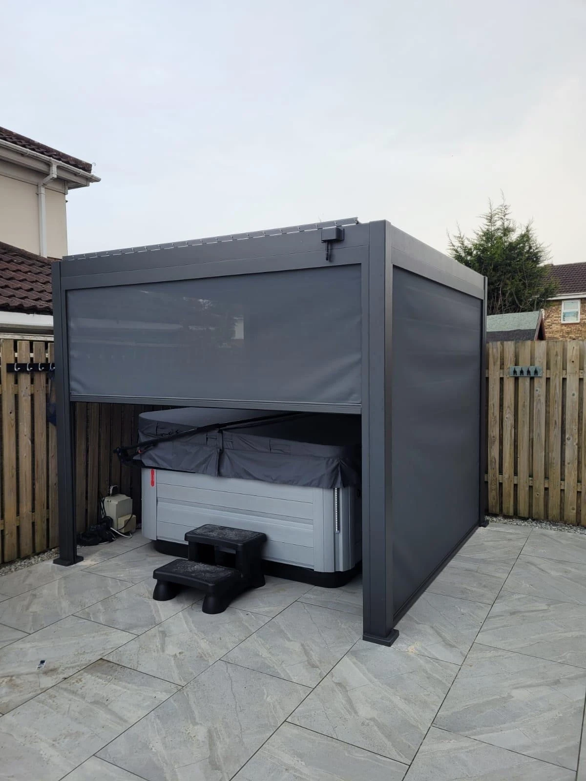 Heavy-Duty Aluminium Pergola With Louvred Roof - 3x3m 14 Heavy-Duty Aluminium Pergola With Louvred Roof - 3x3m - Image 14