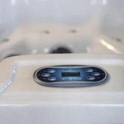 Outdoor Refresh - 6 Person Hot Tub With 1 Lounger -Swim Spa Store Refresh2021 7