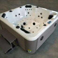 Outdoor Refresh - 6 Person Hot Tub With 1 Lounger -Swim Spa Store Refresh2021 9
